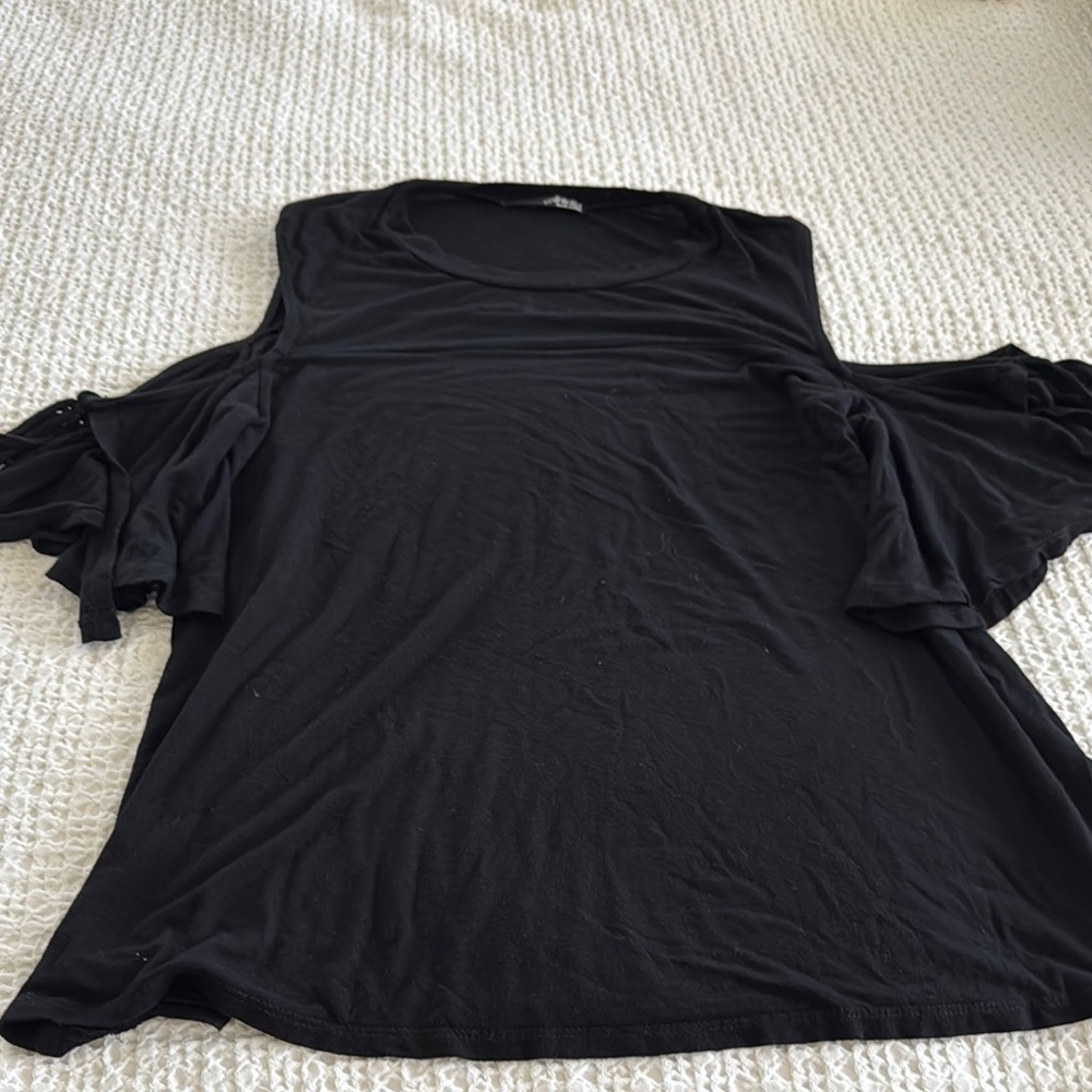 Ariella Black Short Sleeve Top